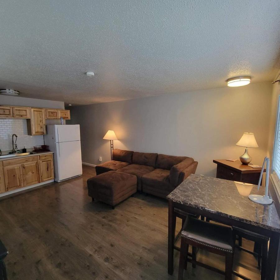 Nightshade Bnb Anchorage Exterior photo